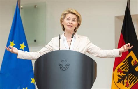 La Commissione Europea sta prendendo sempre più potere e depotenziando