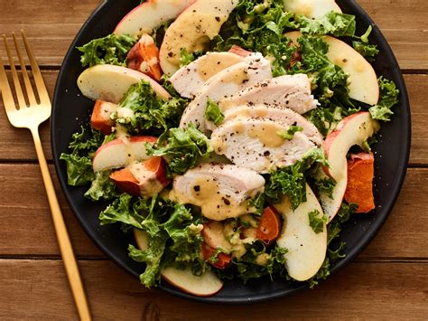 Heres How To Make A Salad That Will Actually Satisfy You And Keep You Full Self