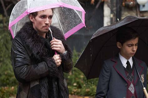 Foto De Aidan Gallagher The Umbrella Academy Fotos Robert Sheehan