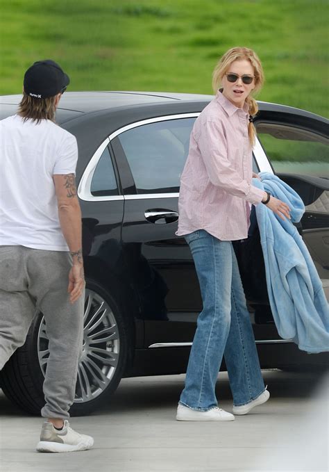 Nicole Kidman - Arrives to Los Angeles 01/14/2023 • CelebMafia