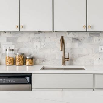 Desain Backsplash Yang Ketinggalan Zaman Bikin Dapur Terlihat Kuno