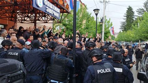 Media serbe Simboli i FSK së në helmetat e policëve në veri të Kosovës