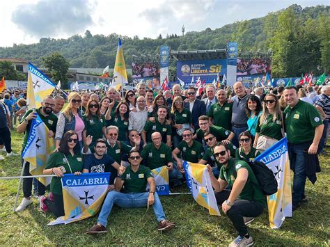 Nutrito Gruppo Di Calabresi Al Raduno Annuale Della Lega A Pontida