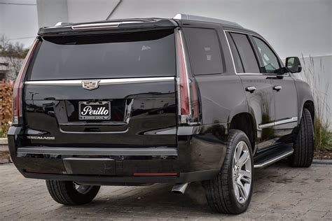 Pre Owned Cadillac Escalade Luxury W Rear Ent Rd Row Nav Sport