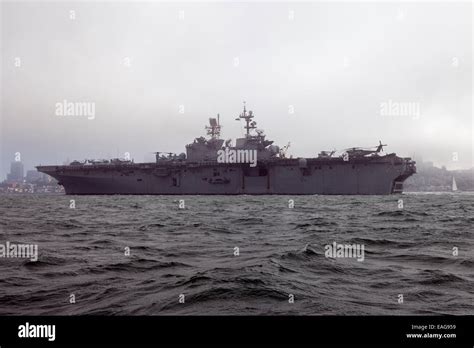 Uss Makin Island Lhd Immagini E Fotografie Stock Ad Alta Risoluzione