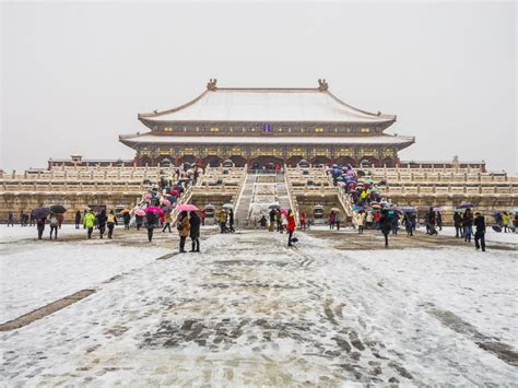 Surprise Snowstorm Turns Beijing Into Winter Wonderland - ABC News