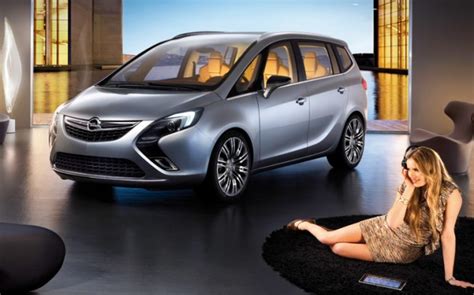 Opel Sleek Zafira Tourer Concept Autos Designs