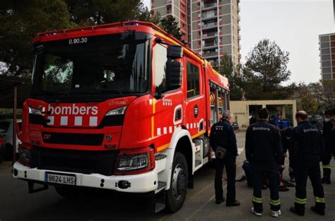 Un Motorista Herido Despu S De Chocar Contra Un Veh Culo