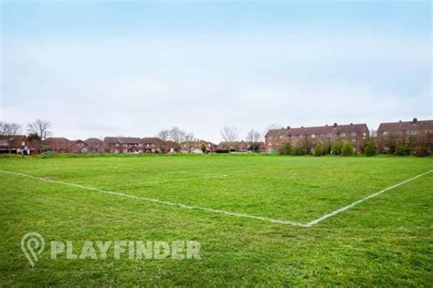 Hire 5 A Side 7 A Side And 11 A Side Football Pitches In The Uk Playfinder