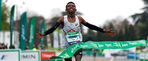 Marathon De Paris Ayana Et Kiprop Triomphent