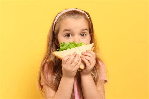 29,369 A Child Eating A Sandwich Images, Stock Photos, 3D objects ...