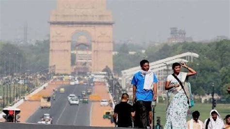 Delhi Temperature Shoots Past 40 Degrees Celsius Imd Predicts Severe Heatwave Delhi News