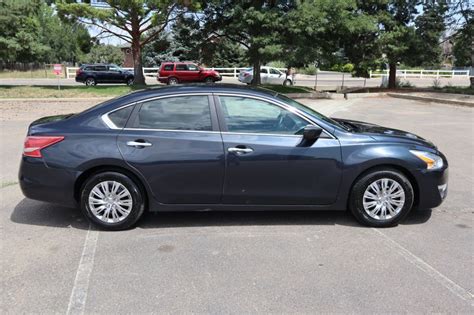 2013 Nissan Altima Photos