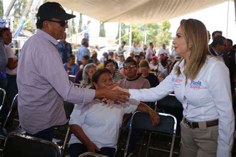 Paola Angon encabeza jornada integral de atención y entrega uniformes a