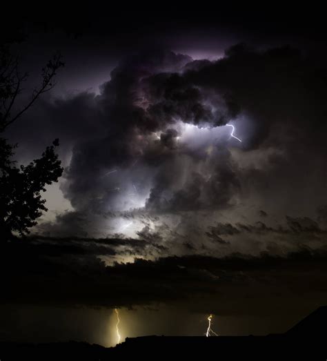 Memphis Tennessee Thunderstorm And Lightning In The Clouds