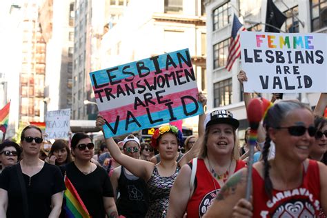 In Photos Thousands Of Lesbians Protest For Dyke March Broadly