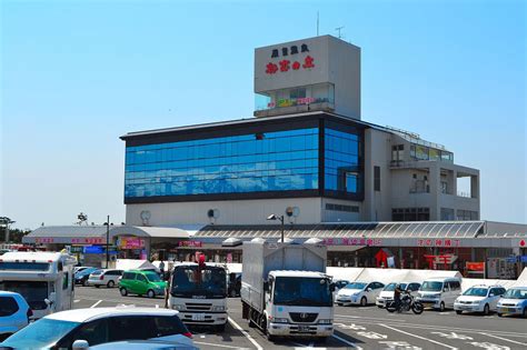 日本海の夕日を堪能！展望温泉や展望塔を備えた道の駅で1日遊ぼう 秋田県にかほ市 クルマ情報サイトｰ