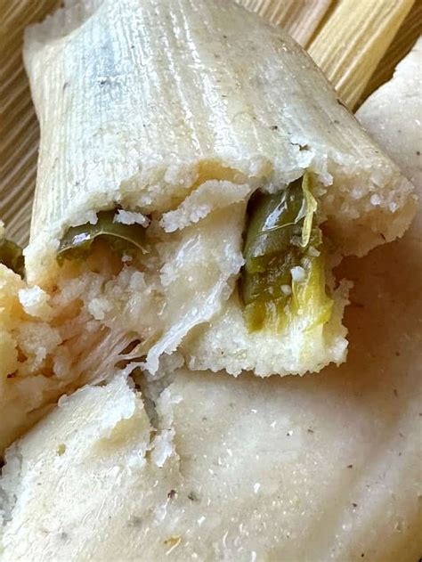 Tamal De Rajas Con Quesogreen Chile And Cheese Tamal La Piña En La