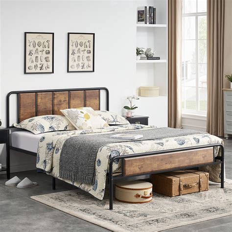 Vecelo Bed Frame Queen Size Heavy Duty Metal Platform With Wooden Headboard