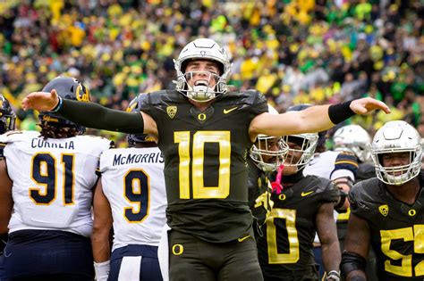 Fiesta Bowl Prospect Preview: Bo Nix To Play QB for Oregon One Last Time