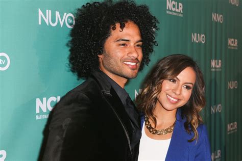 Anjelah Johnsons Husband Manwell Reyes Bio Net Worth Age Ethnicity