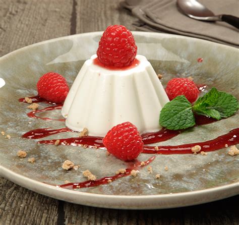 Panna cotta de framboesa Parmalat Dá Gosto As melhores receitas