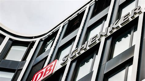 Deutsche Bahn fejer CVC kritik af banen DSV s milliard køb er endeligt