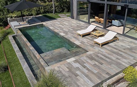 Infinity Pools With Porcelain Stoneware Rosa Gres