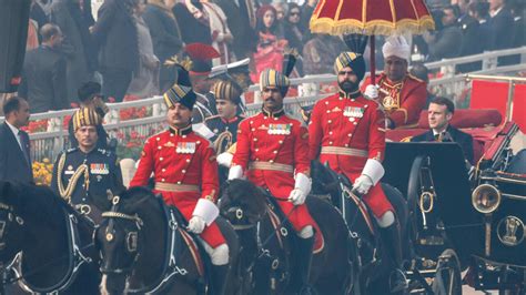 En Inde Emmanuel Macron invité d honneur d un défilé militaire