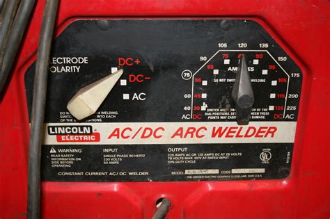 Lincoln Electric Arc Welder K1297 Acdc 225125 60hz Single Phase 230v