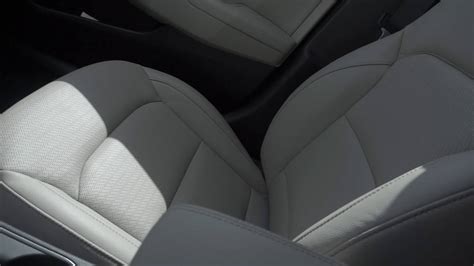 How To Use The Seat Warmer On The 2017 Hyundai Elantra Youtube