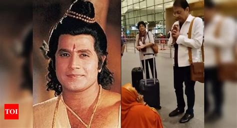 Woman Touches Feet Of Ramayan Fame Arun Govil At The Airport Netizens Say People Still See