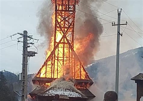 Incendiu devastator de Florii în Borşa Biserica de lemn din complexul