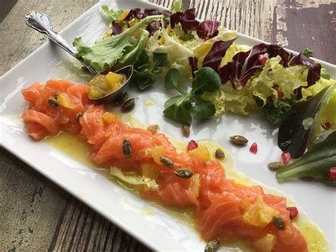 Ensalada de Salmón ahumado con vinagreta de citricos Todos en mi cocina