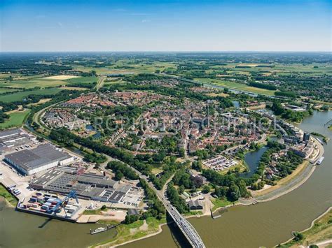 Aerophotostock Doesburg Luchtfoto Hoge En Lage Linie In Foto