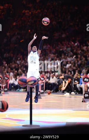 Short Tj Paris Lors Du All Star Game Lnb Match De Basket Ball