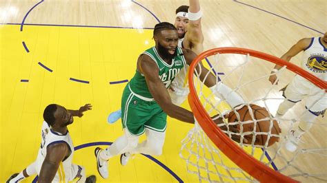 Los Warriors Derrotan A Los Celtics Y Est N A Una Sola Victoria De Su