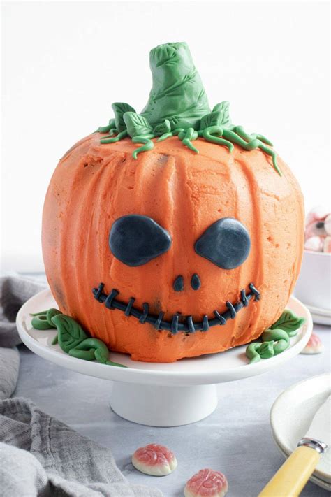 Halloween Pumpkin Cake - Recipe & Video - Crumbs and Corkscrews