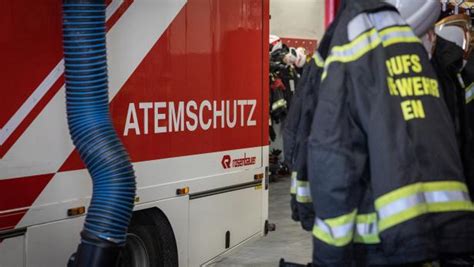 Nach Lautem Knall 31 Personen Aus Wiener Wohnhaus Evakuiert