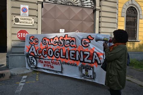 Milano Protesta Davanti Alla Caserma Montello I Migranti Non Sono