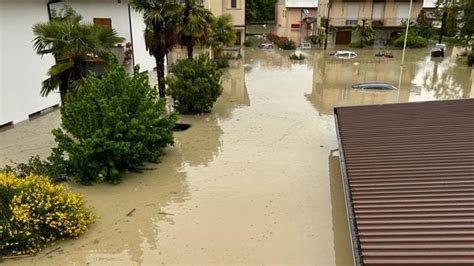 Alluvione in Emilia Romagna inondazioni a Bertinoro la cittadina è