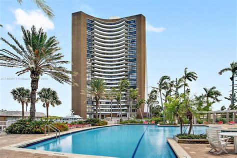 Bayside Miami Fl 33138 Compass