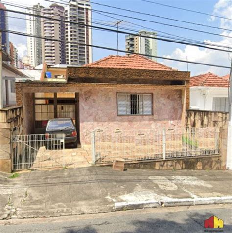 Casa na Rua Francisco Zicardi Jardim Anália Franco em São Paulo por R