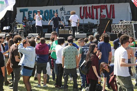 La Festa Dei Terroni Nel Luogo Simbolo Della Lega Le Immagini Da