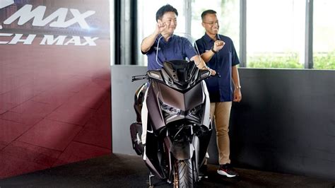 Yamaha Luncurkan Varian XMAX Tech MAX