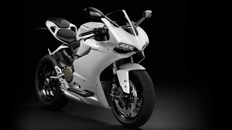 DUCATI 1199 Panigale (2011-2012) Specs, Performance & Photos ...