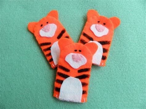 Tiger Finger Puppets Finger Puppets Felt Puppets Puppet Crafts