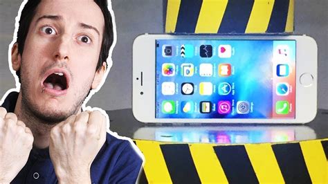 Oggetti Che Vengono Schiacciati 2 Iphone Vs Pressa Idraulica Youtube