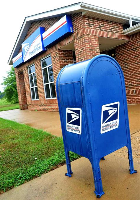 Postal Service Eyes Sweeping Changes