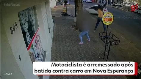 Imagens Fortes C Mera Flagra Motociclista Sendo Arremessado Ap S Ser